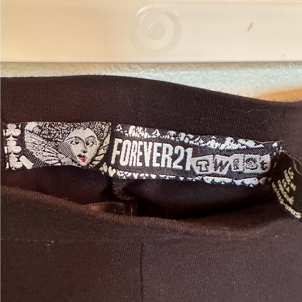 Forever 21 Twist Leggings with Key Detail - Picture 3 of 4